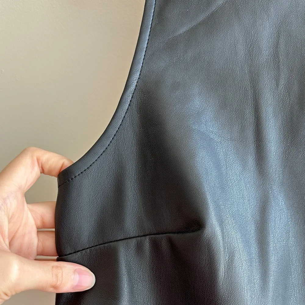 Kirious Faux Vegan Leather Cropped Tank Top, Black Tank, Women’s Size Large - Image 6