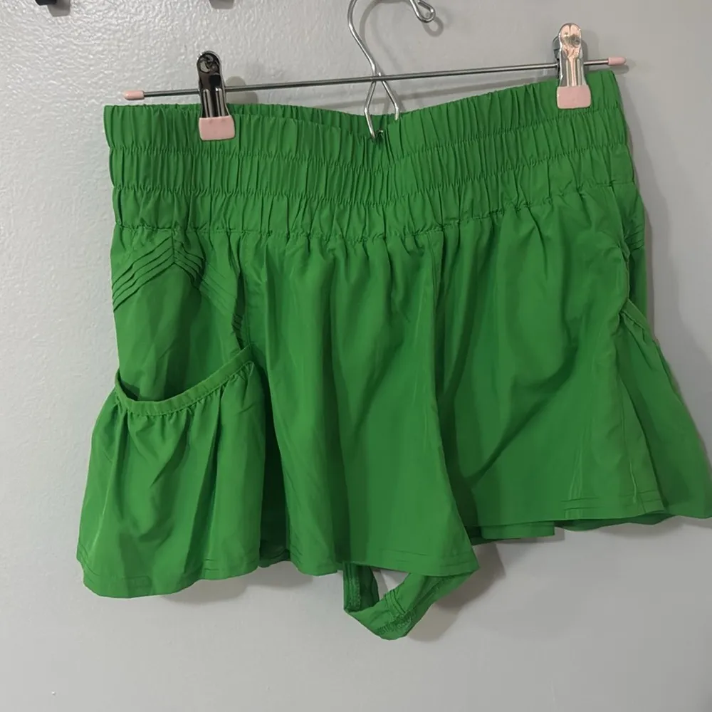 NWOT Free People Movement Get Your Flirt On Shorts Size Small Green - Image 5