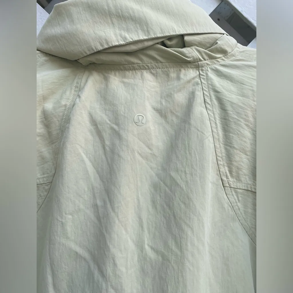 Lululemon  Always Effortless Jacket Dew Green size 10 - Image 8