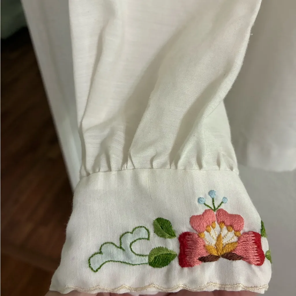 Vintage Lily Hand Embroidered Shirt Made In SHANGHAI China Floral Size M White Size M - Image 4