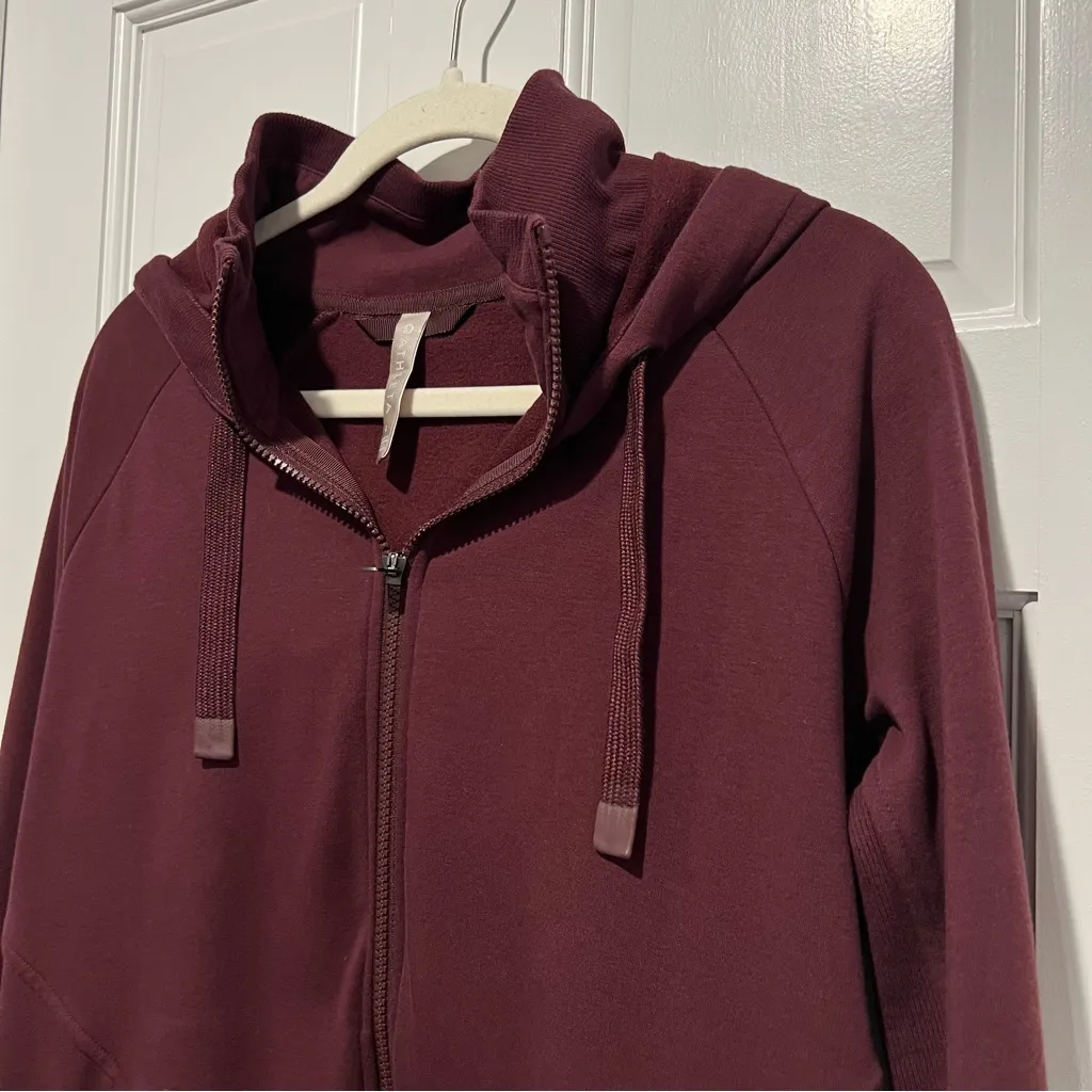 Athleta Triumph Hoodie Large Maroon Burgundy Wine Sweatshirt Full Zip Pockets - Image 4