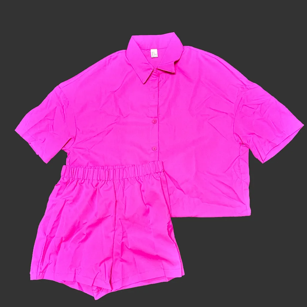 NWT Hot pink casual 2 pc short/button up top set. Small - Image 5