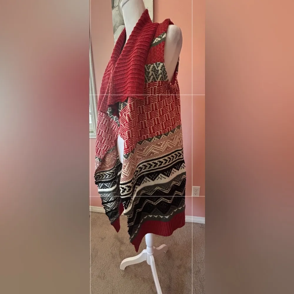 G.H.Bass&Co. sleeveless boho Aztec open front long asymmetrical hem cardigan SM Red - Image 3