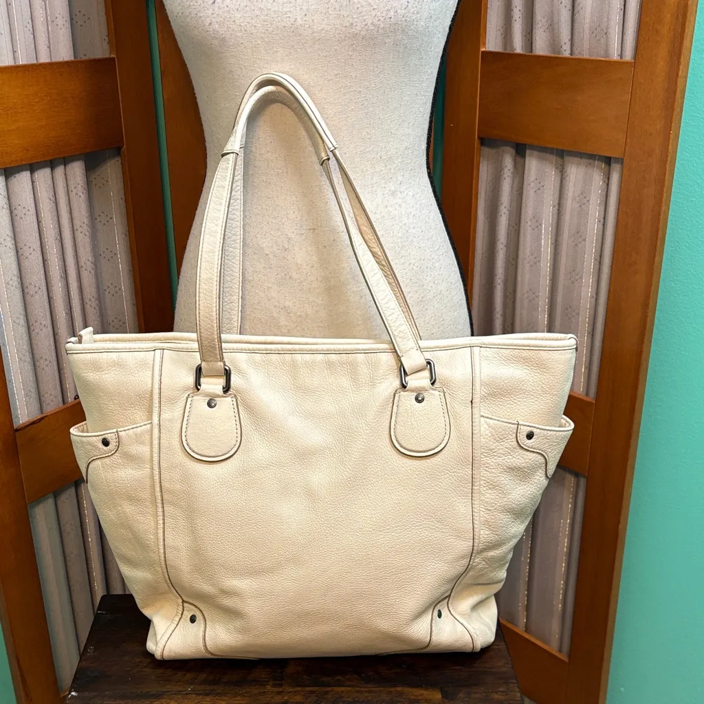 Coach pebbled Leather Mickie Tote Bag - Image 5