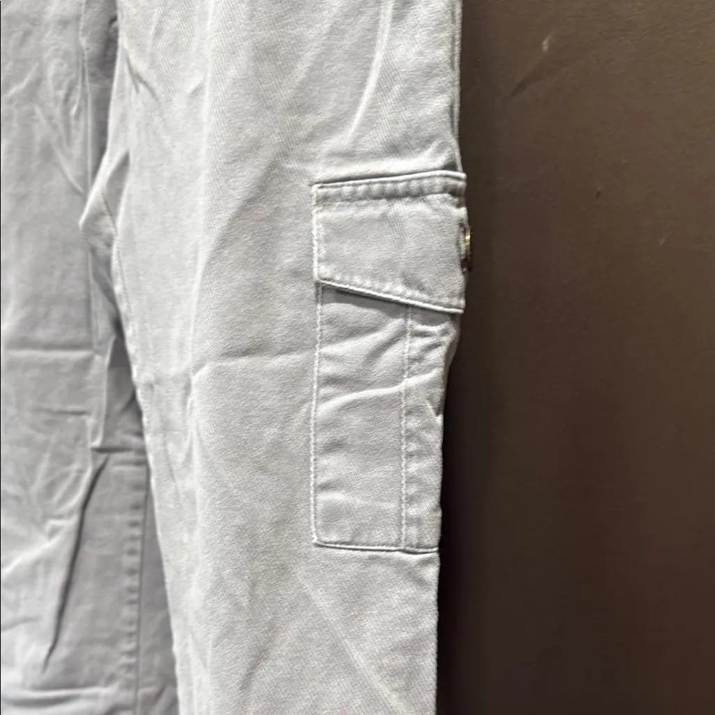 Daisy Fuentes Gray Cargo Capri, Cotton Blend, Size 10 - Image 5