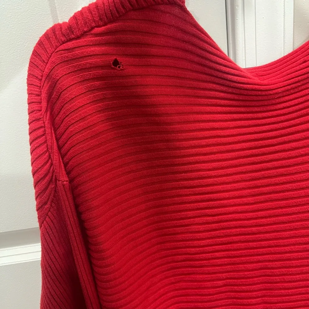 Hudson Red Knotted V-neck Sweater Size Large $175 - Image 9