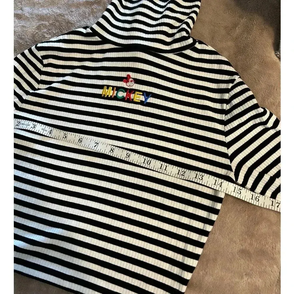 Disney x Forever 21 Embroidered Mickey Mouse Cropped Turtleneck Size Small - Image 4