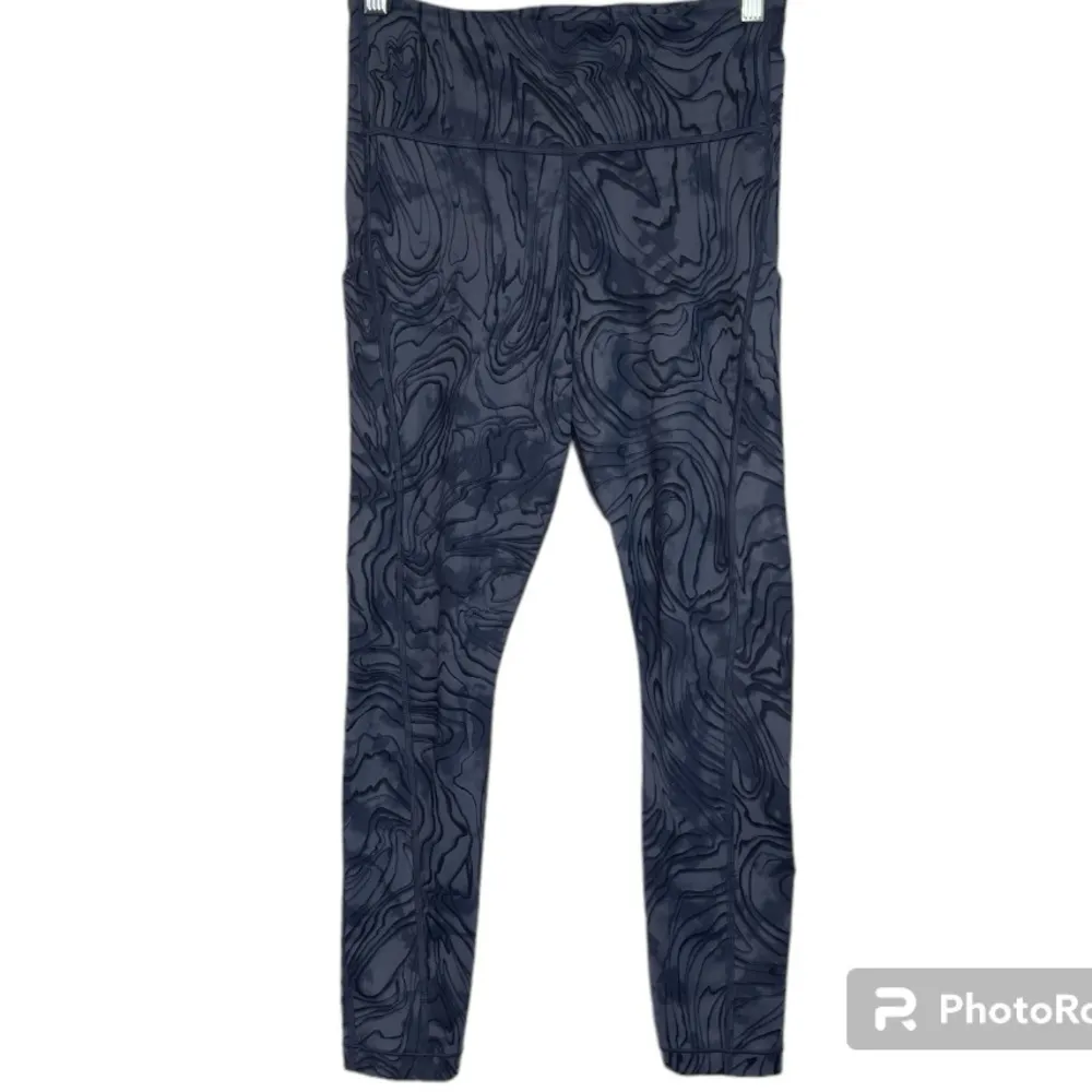 Athleta Ultimate Stash Pocket 7/8 Tight High Rise Printed Leggings Size Small - Image 3