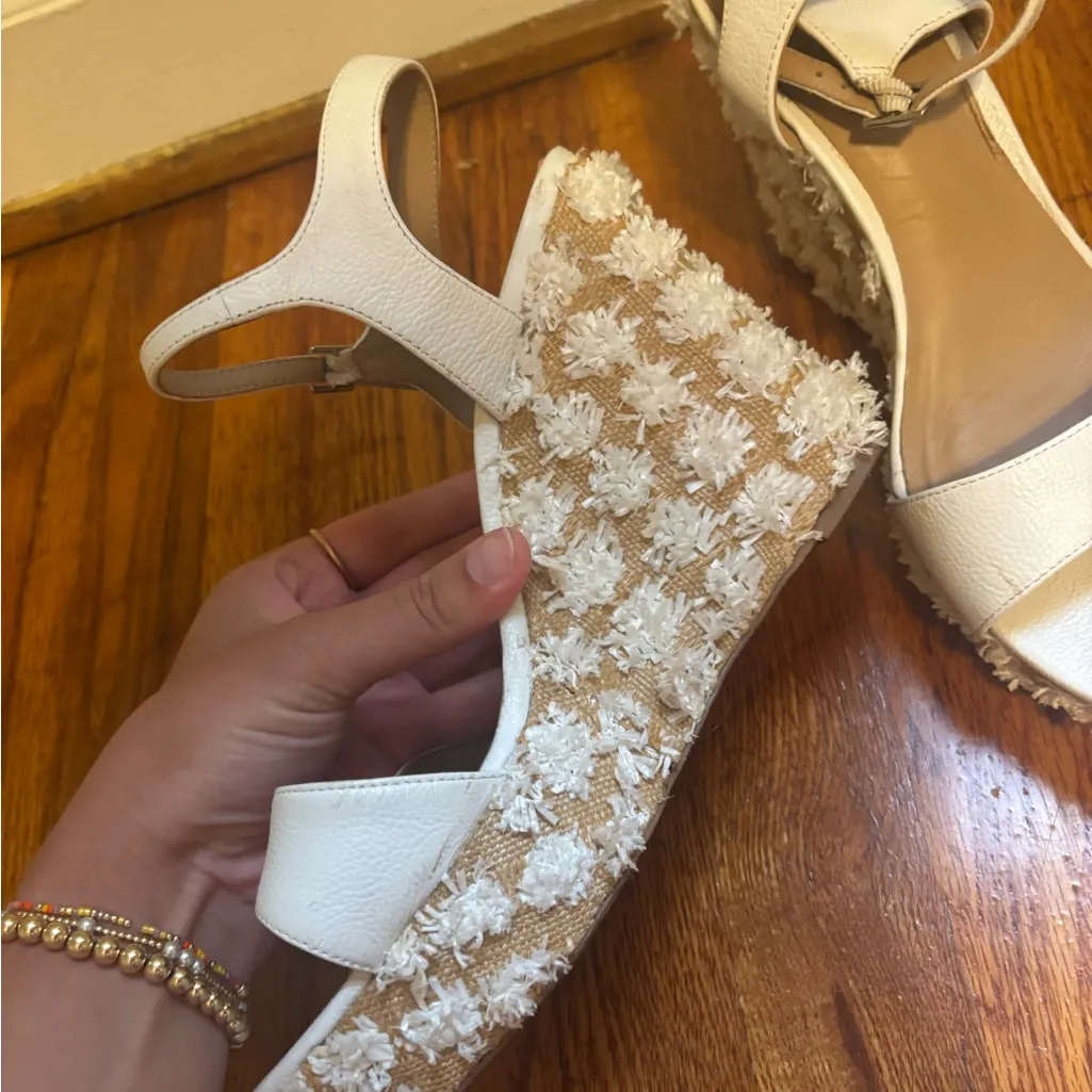 Anthropologie White Wedge Heels Sandals Size 11 - Image 4