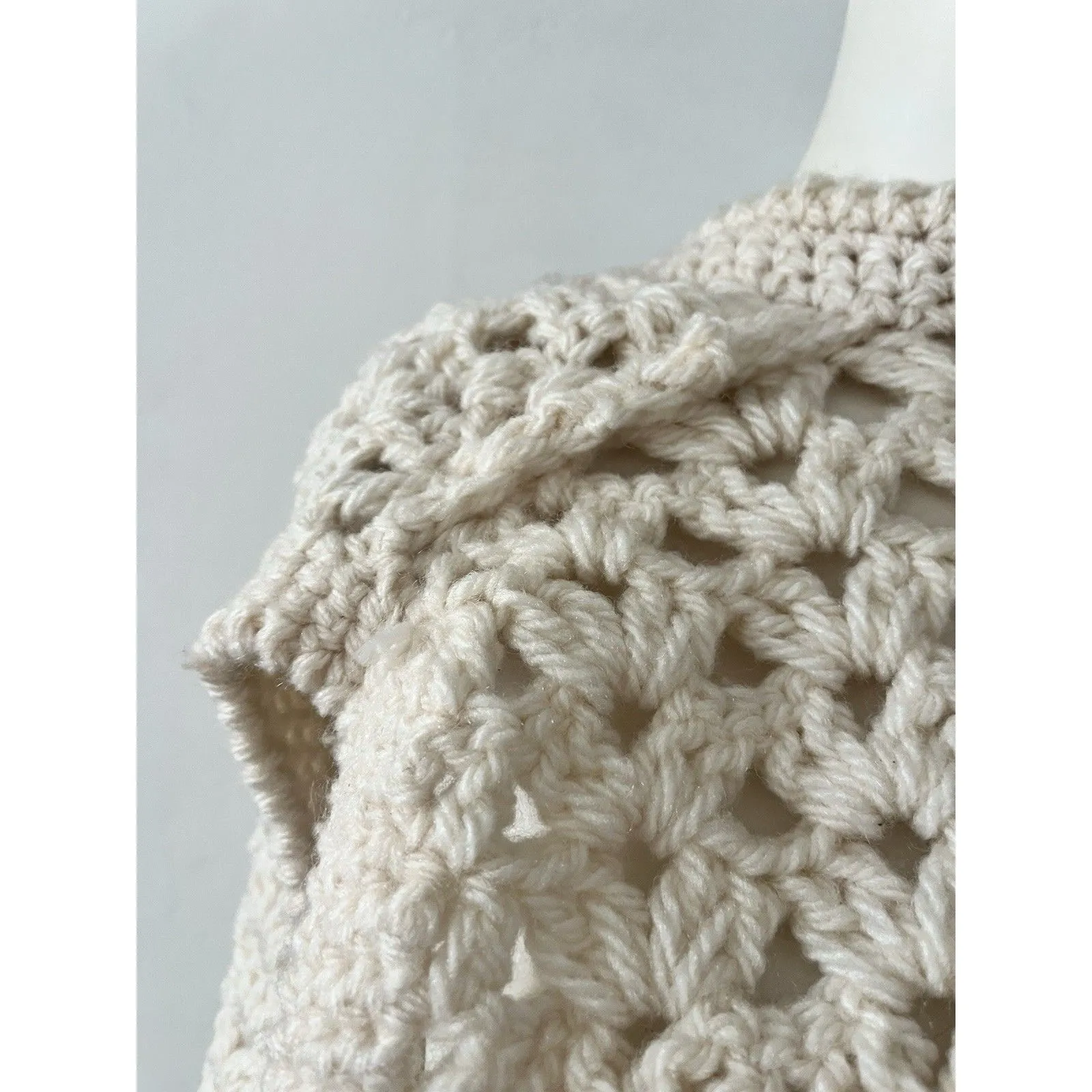 Vtg hand knit crochet vest M granny core boho farm core rustic hippie Size XS - Image 6