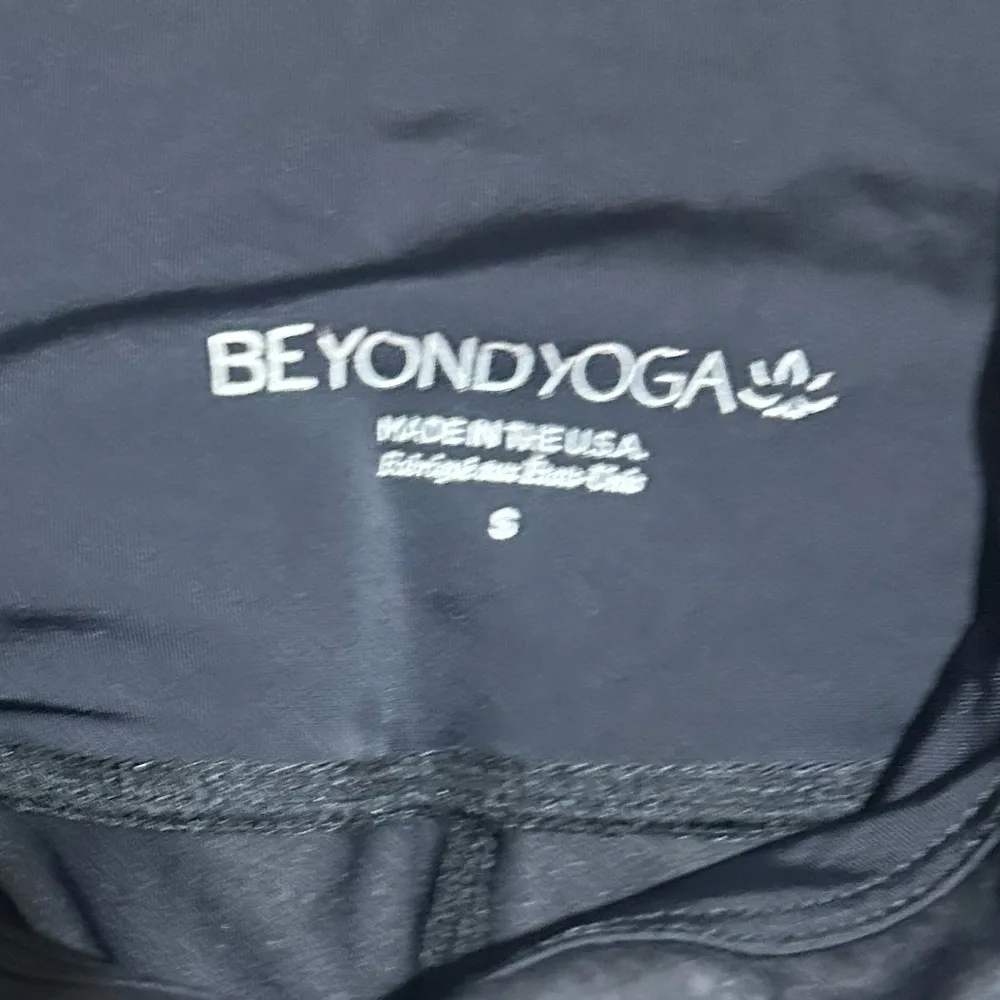 Beyond Yoga Viper High Waisted Midi Leggings Size Small - Image 4