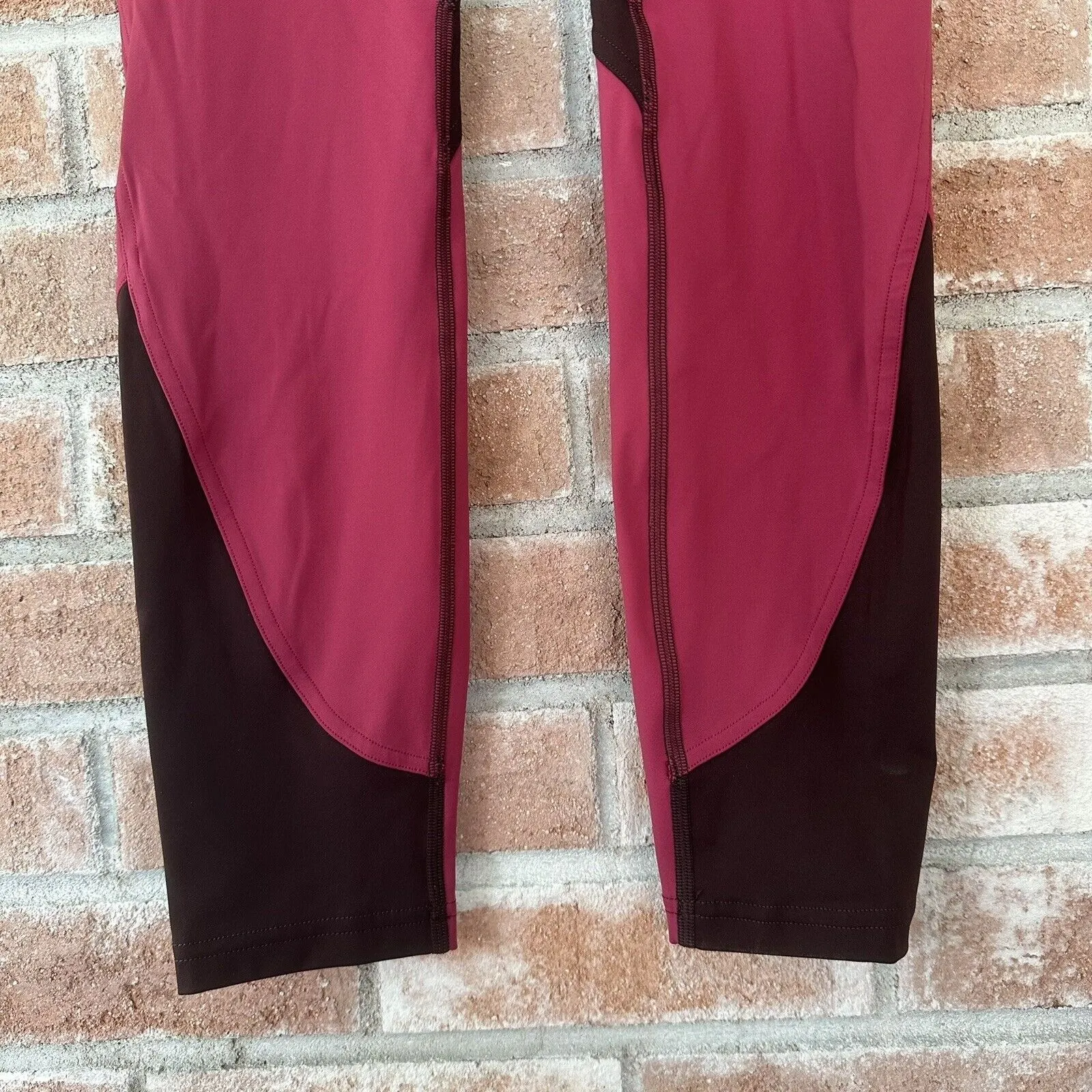 Lululemon Size 6 Wake and Train Tight Leggings Pink - Image 4
