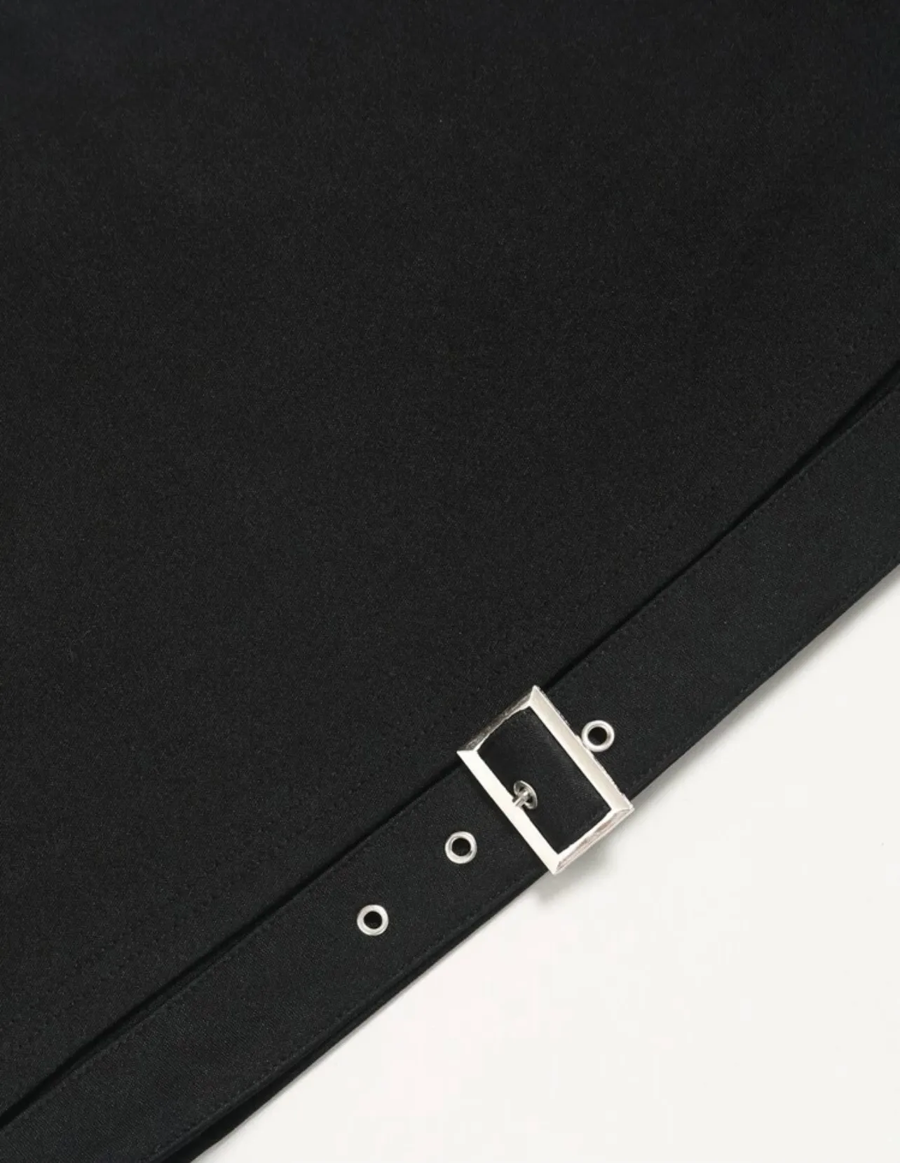 One Shoulder Chain Crop Top Black - Image 5