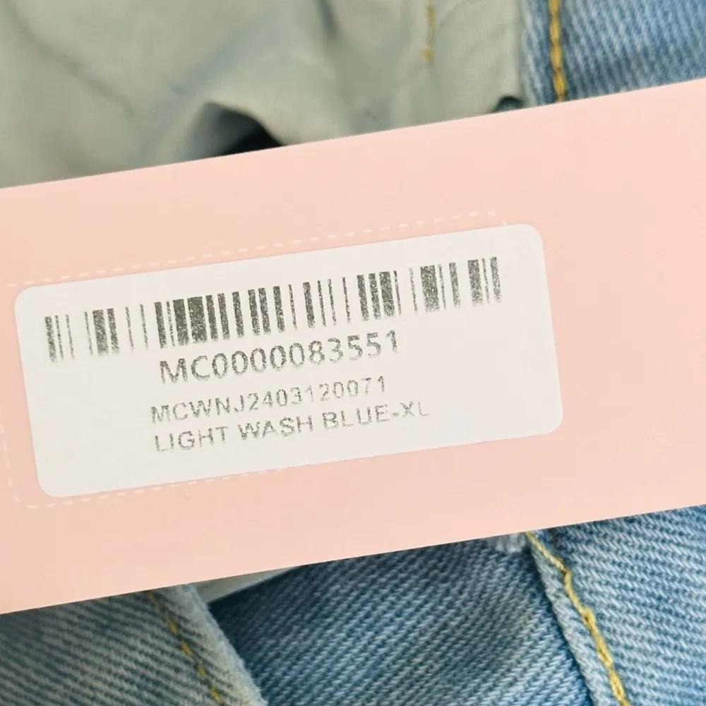 Light Blue Wash Jeans - Size XL - New with Tags - Image 15