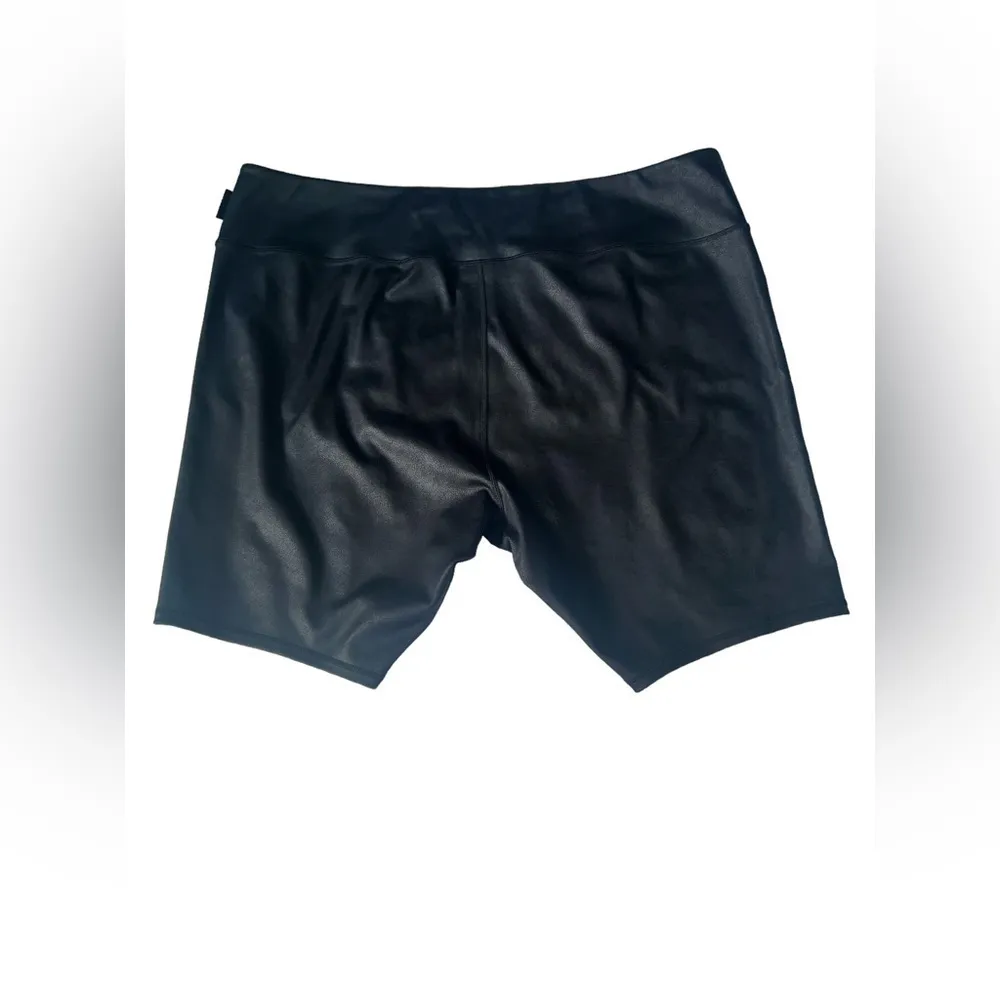 Disney Parks Star Wars Black Shimmer Spandex Shorts Size 1X - Image 2