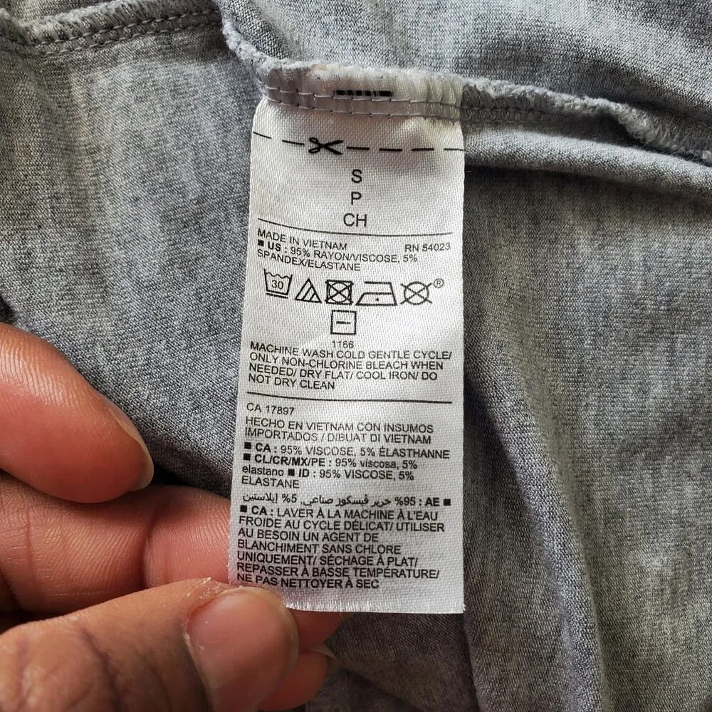 Old Navy Gray Short Sleeve Pleated Front Tee Size S - Image 6