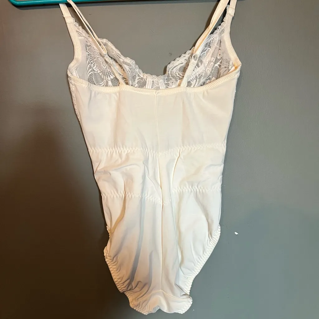 Waist Elimantor By Smoothie 34 C White Bodysuit Vintage Size undefined - Image 3