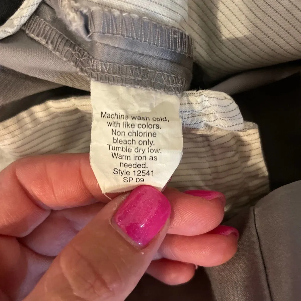 J.Crew Gray Lencil Skirt With Button Detail Size 4 - Image 4