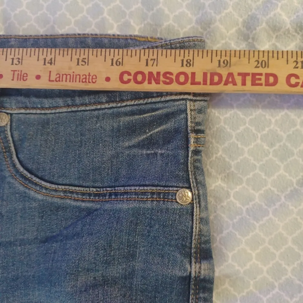 Rock & Republic womens 16 skinny jeans stretch.  No rips, tears, or stains. - Image 5