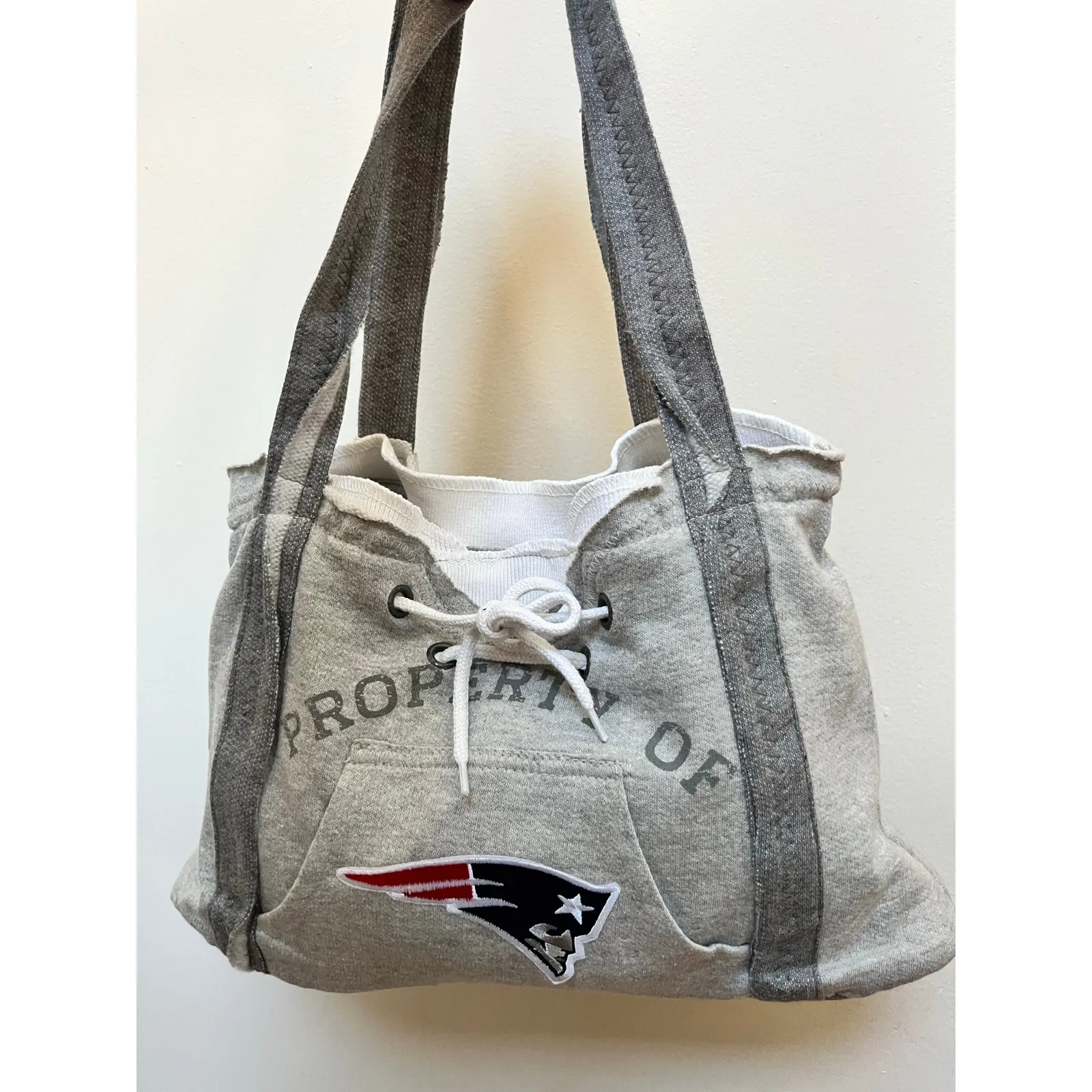 The NFL Patriots Embroidered Appliqué Cotton Hoodie Purse Kangaroo Pocket Gray - Image 14