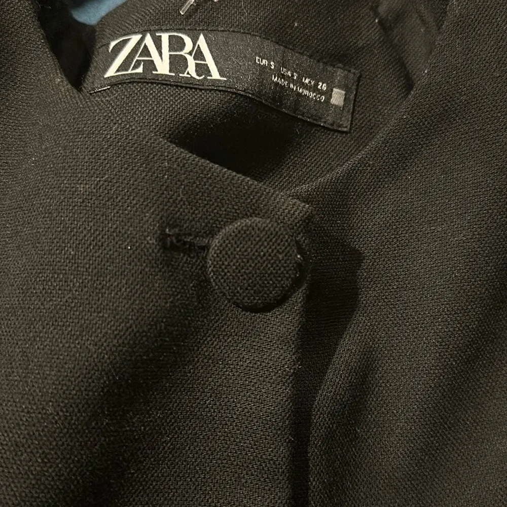 NWT ZARA BLOGGERS FAVE BEADED AND CHAIN DETAIL POCKET BLAZER BLACK - Image 5