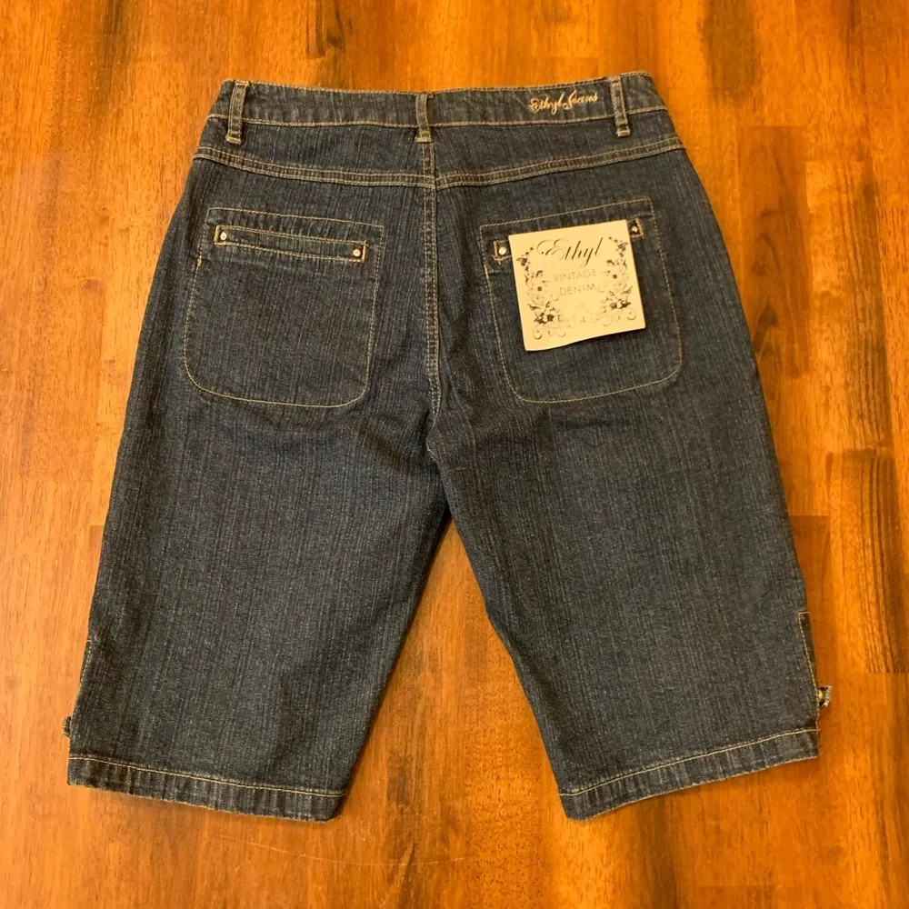 Ethyl denim shorts NWT women’s 4 dark wash classic vintage rhinestones B… Blue - Image 6