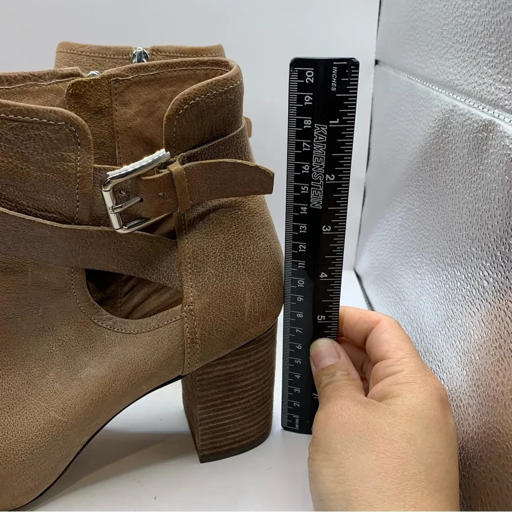 Donald Pliner Women's Greco Tan Leather Peep Toe Stacked Block Heel Booties 10M - Image 2