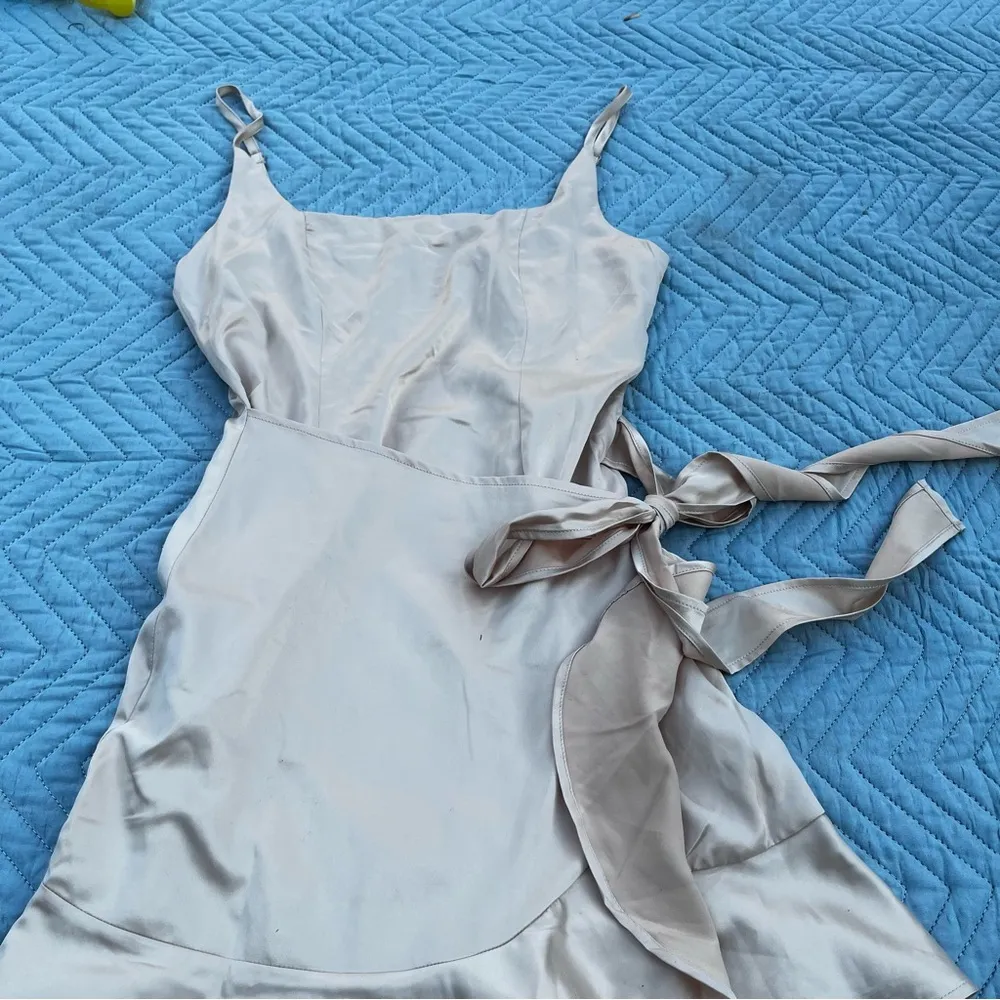 New princess Polly champagne cottage hill mini dress size 4 - Image 2