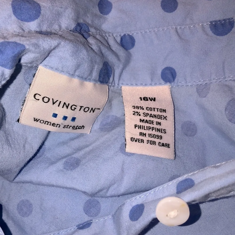 COVINGTON blue polka dot button down top size 18W - Image 3