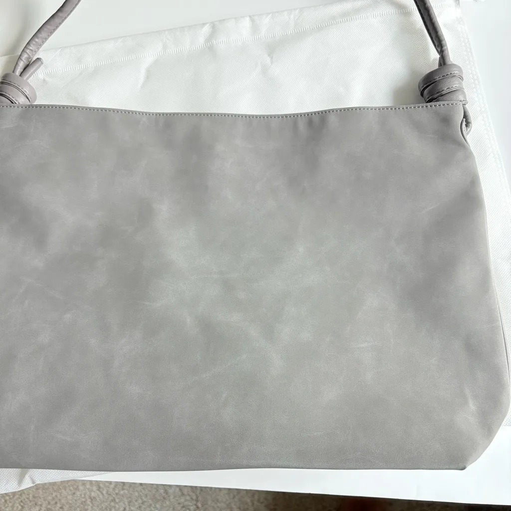 8 OTHER REASONS Betsy Slouch Tote - Image 9