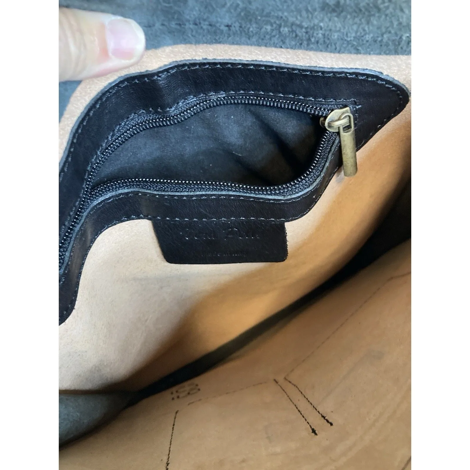 Italian Leather Black Crossbody Bag Purse Satchel Unisex Adjustable Strap - Image 6