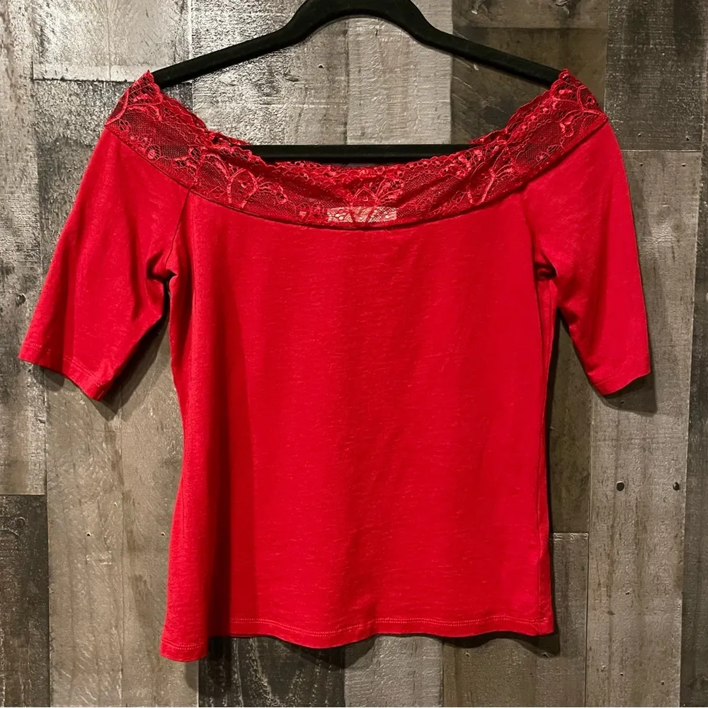 Red Michael Kors Off-Shoulder Top with Lace Detail Size Small - Image 3
