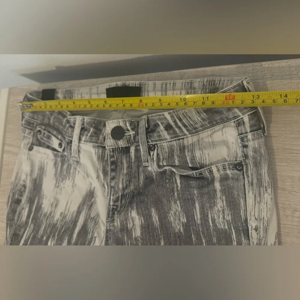 Vince. Women's Dylan Skinny Jeans Size 25 Beat Down White Ikat Boho - Image 8