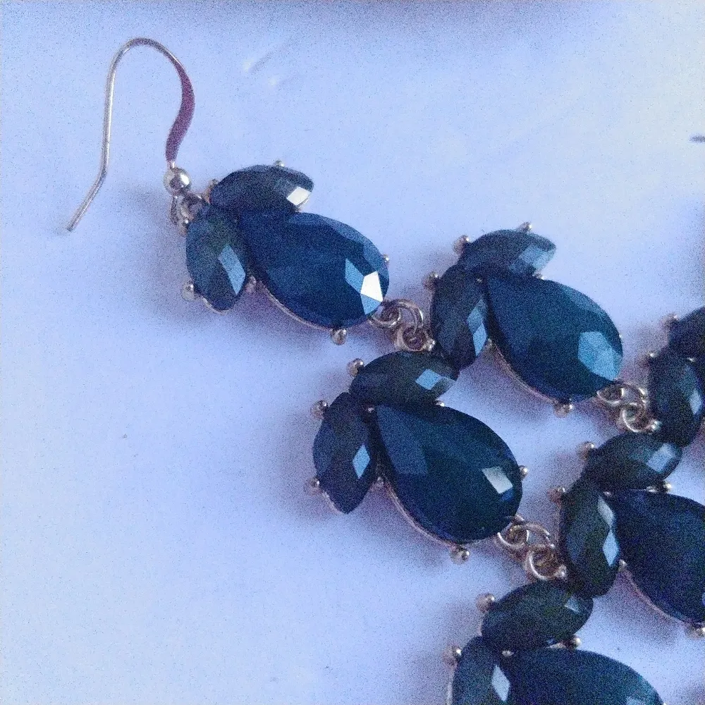 Emerald Green Acrylic Teardrop Earrings - Image 3