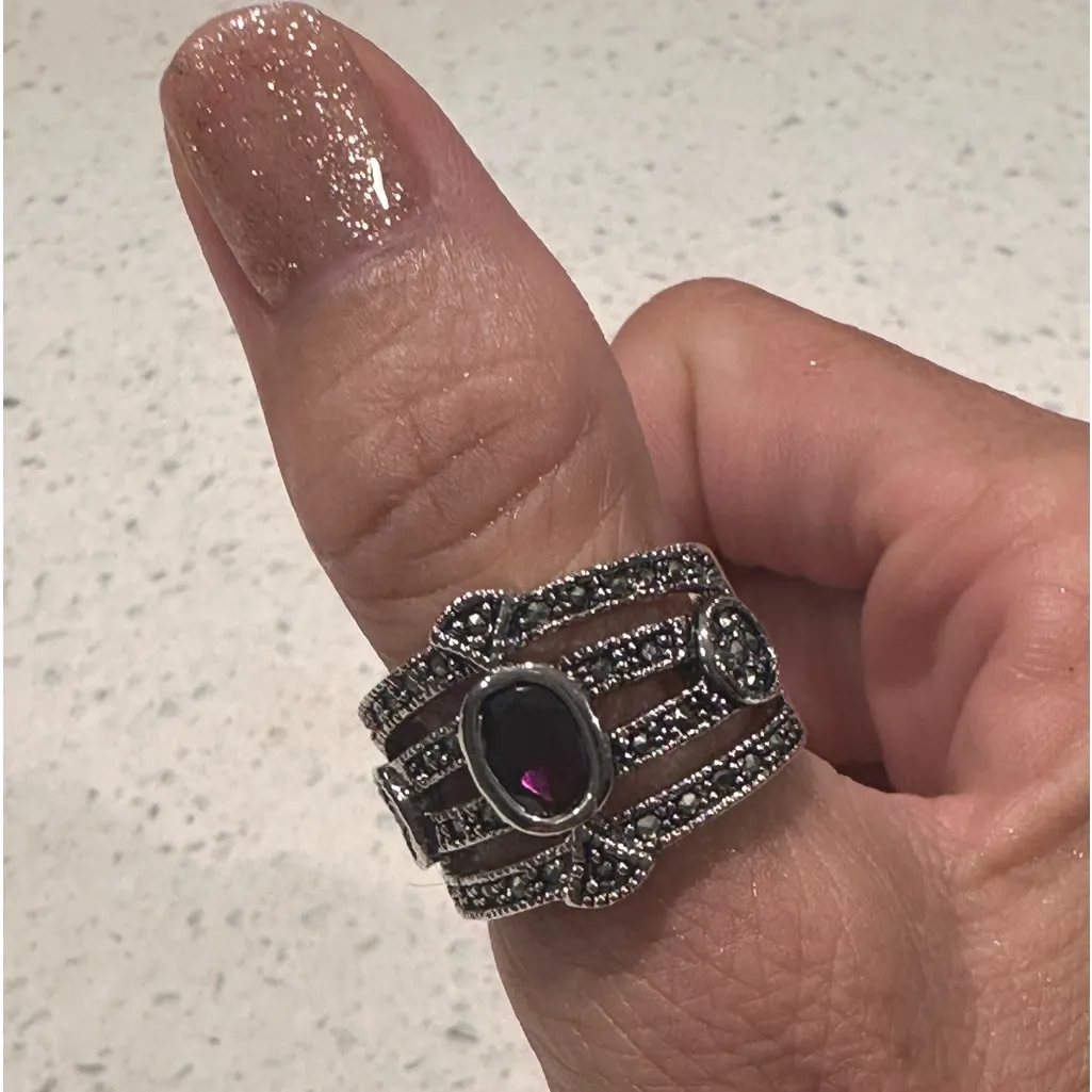 R24. Swarovski Crystal Garnet Thick Ring Silver - Image 3