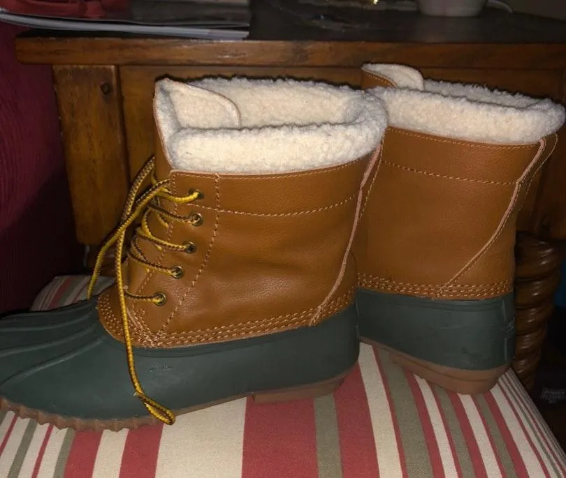 bean boots! Size 8 - Image 3