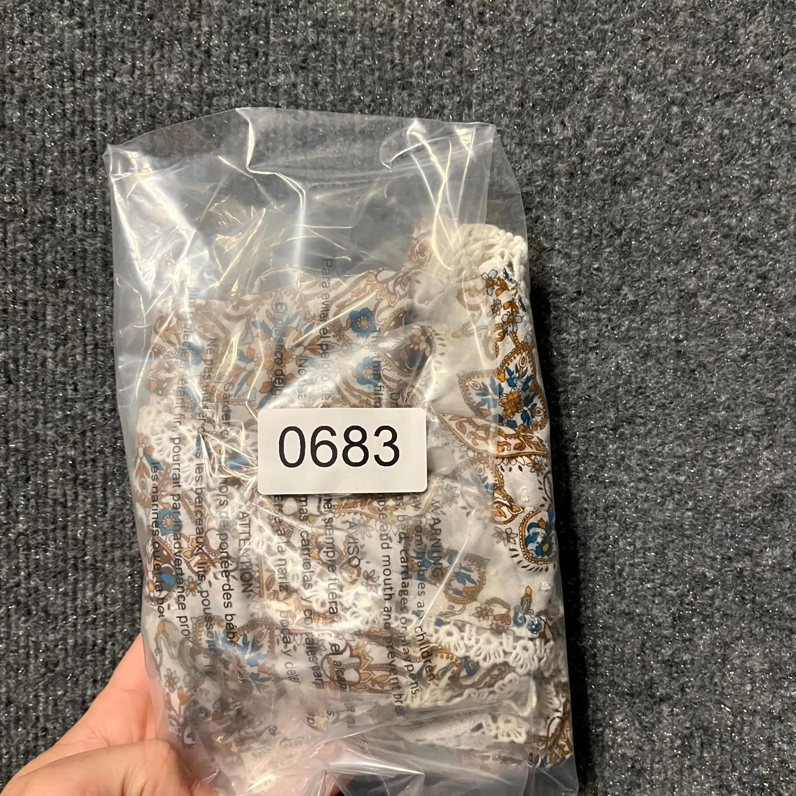 Altar'd State Heart Top Womens Small Beige Geometric Print Lace Trim Square Neck - Image 7