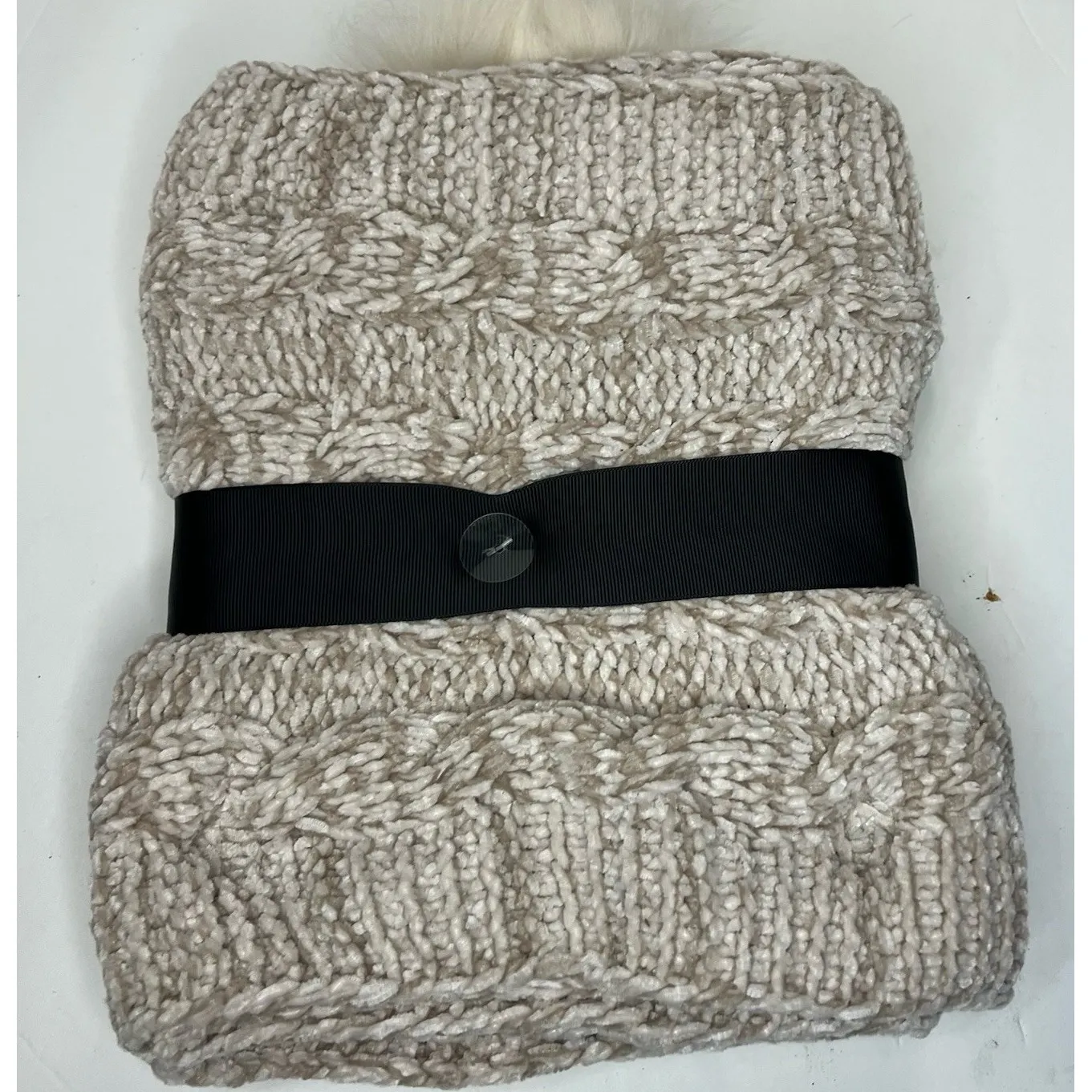 Steve Madden Taupe Cable Knit Beanie Hat & Scarf Set Faux Fur Pom One Size‎ NWT - Image 3