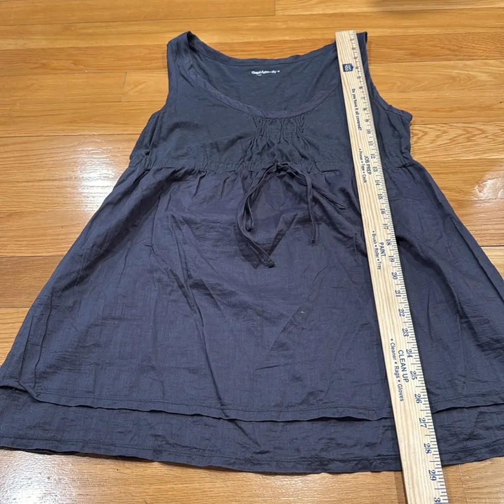 Gap  maternity sleeveless top size medium. - Image 6