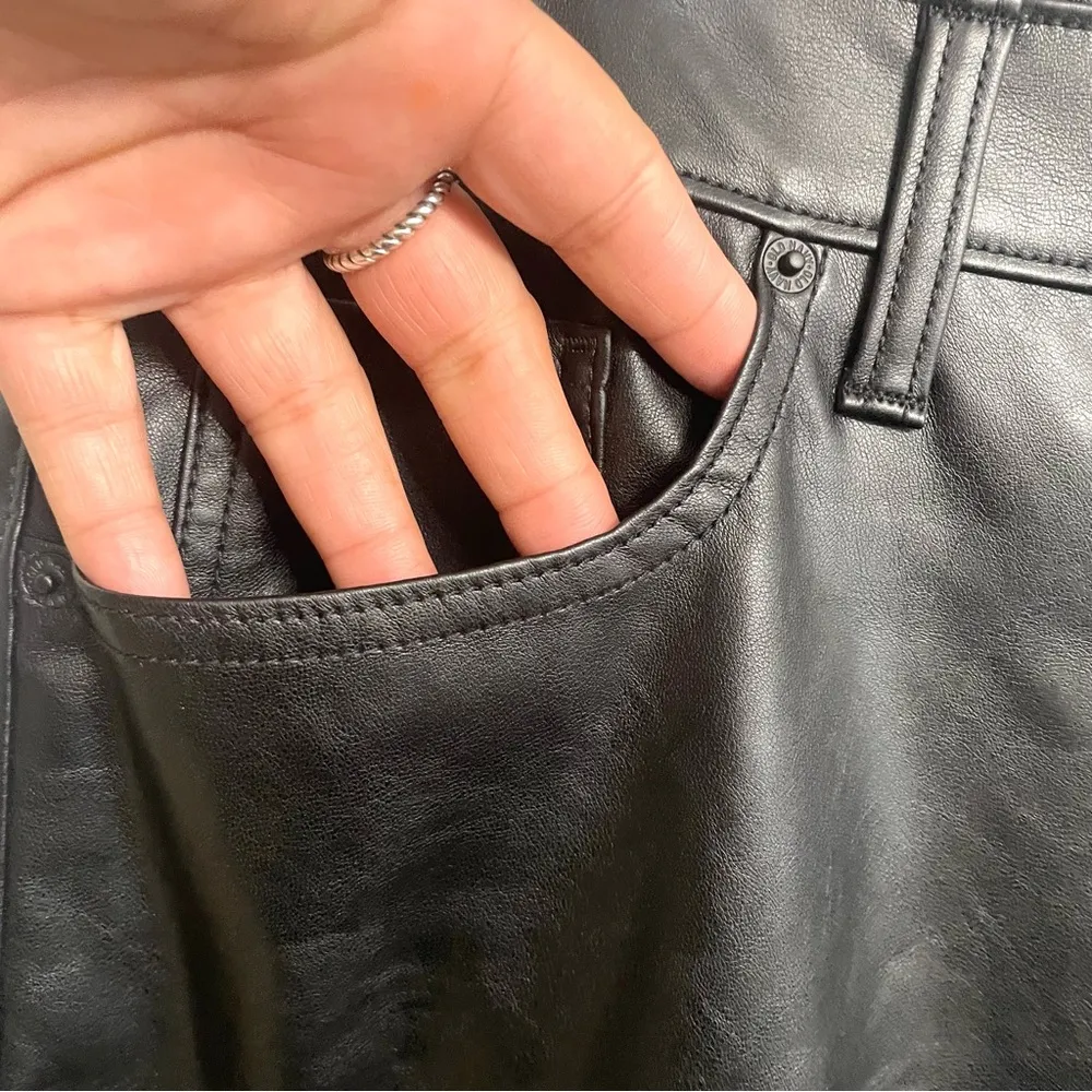 Old Navy Womens Pants Black Faux Leather OG High Rise Straight Plus Size 18 - Image 5