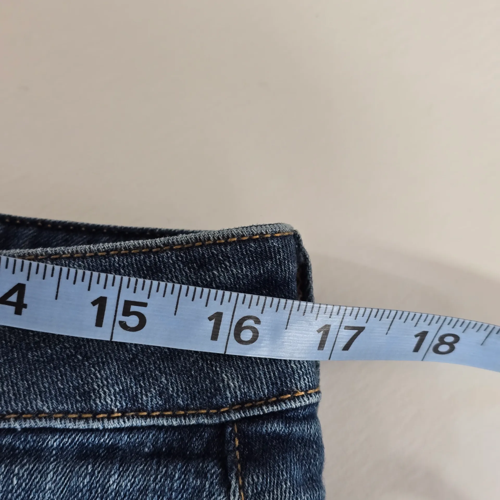 American Eagle Outfitters Blue Jean Shorts with Pink Floral Embroidery Size 8 - Image 5