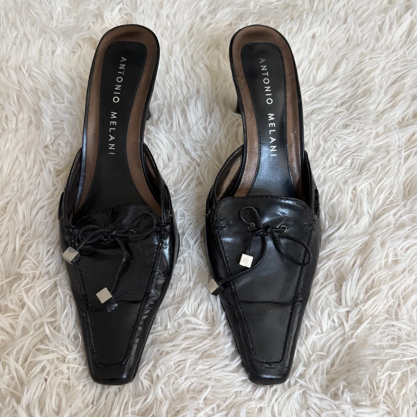 Antonio Melani Black Leather Mules Heels Pointed‎ Toe Tie Detail Size 8M - Image 2