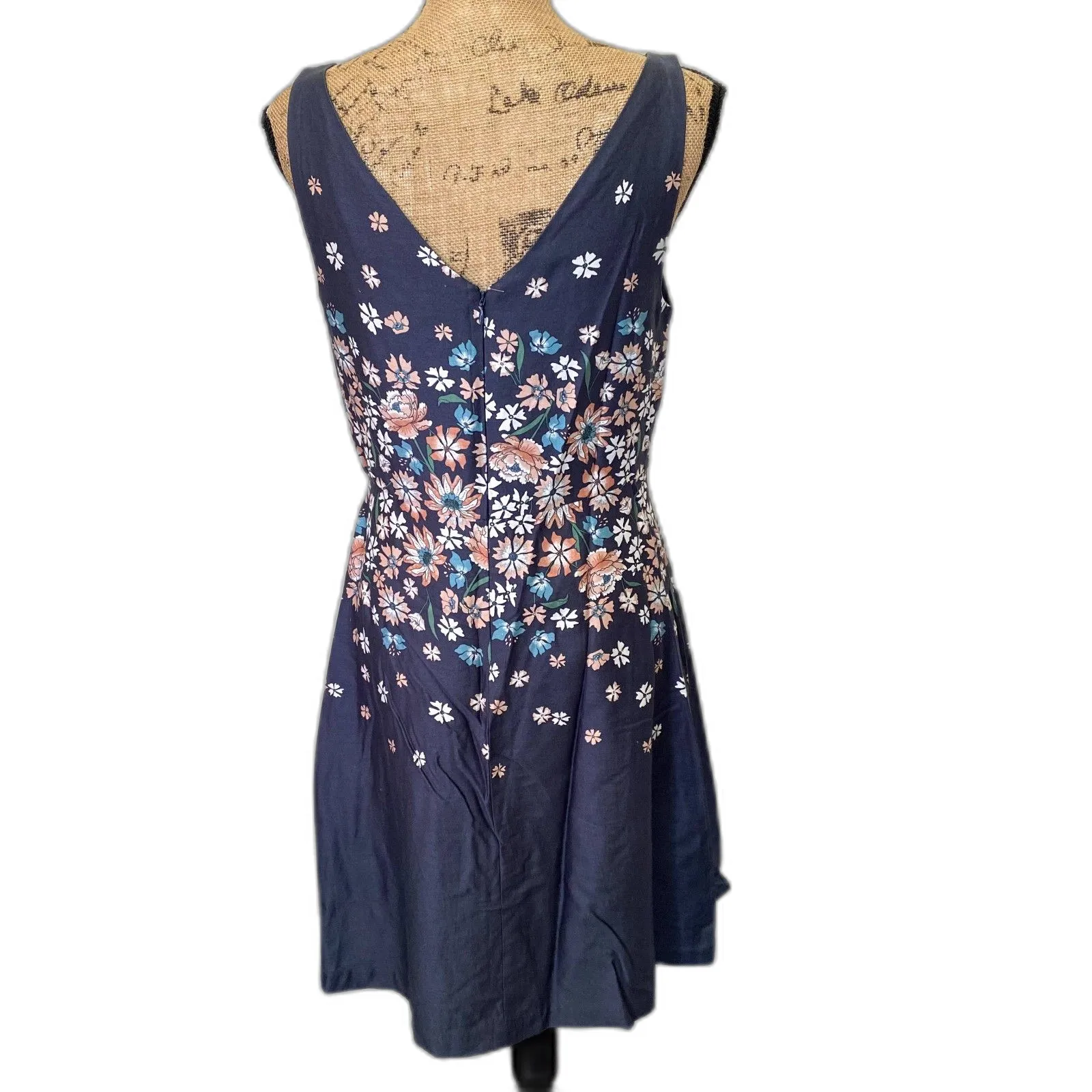 Loft Fit and Flare‎ Mini Dress Classic Boat Neck Gray Spring Floral Size 6 - Image 5