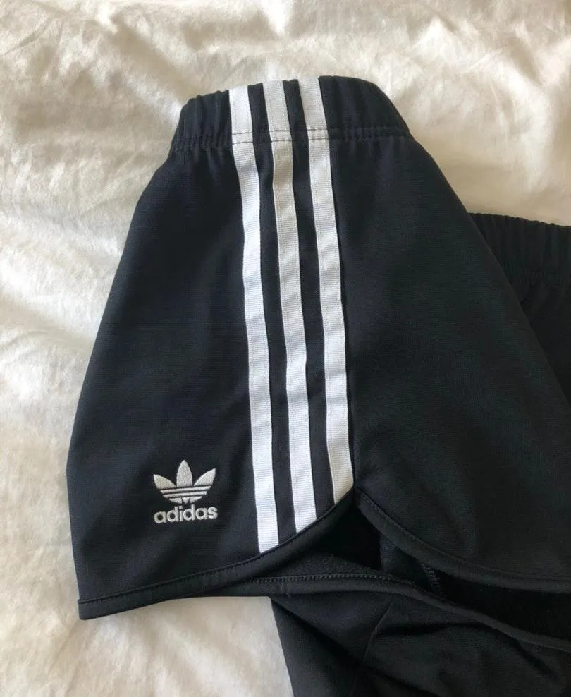 Signature Shorts - Image 3