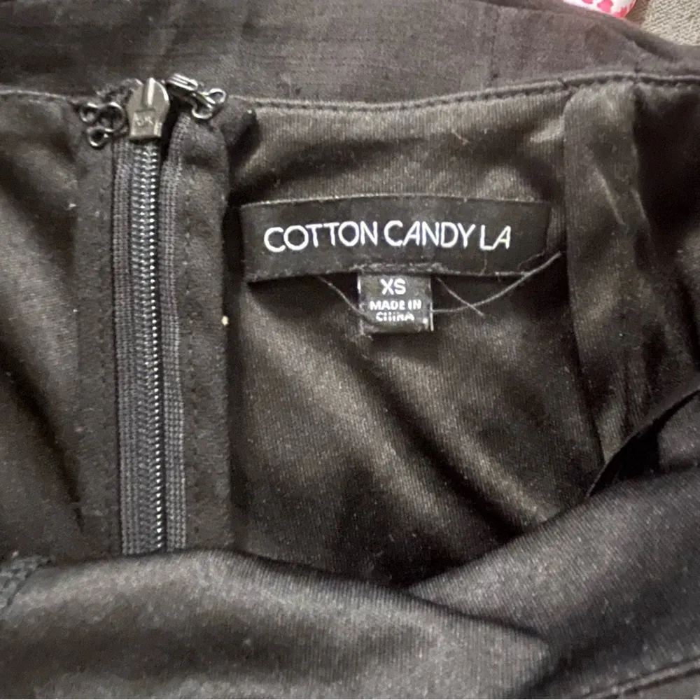 Cotton Candy LA black cinched side skirt with zipper closure in back, size XS - Image 4