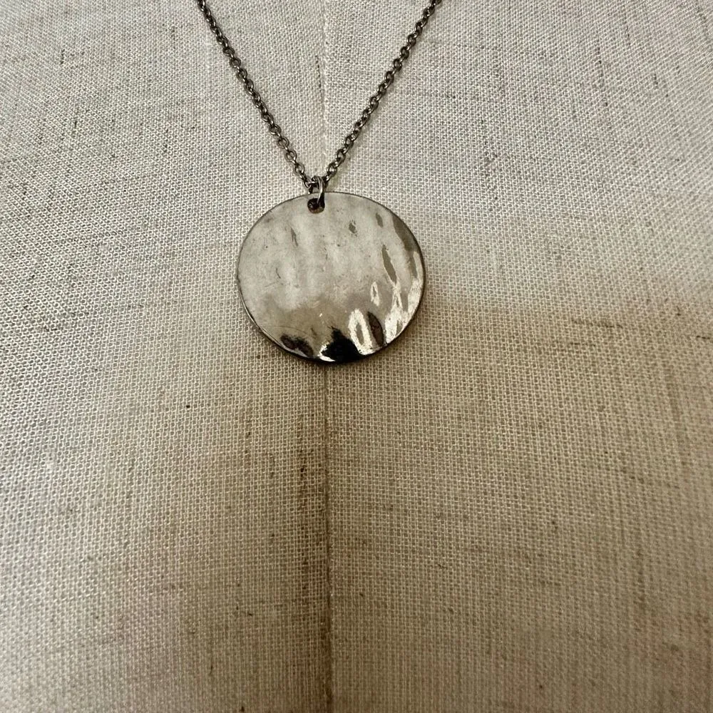 C 1946 hammered disc multi strand silver necklace - Image 2