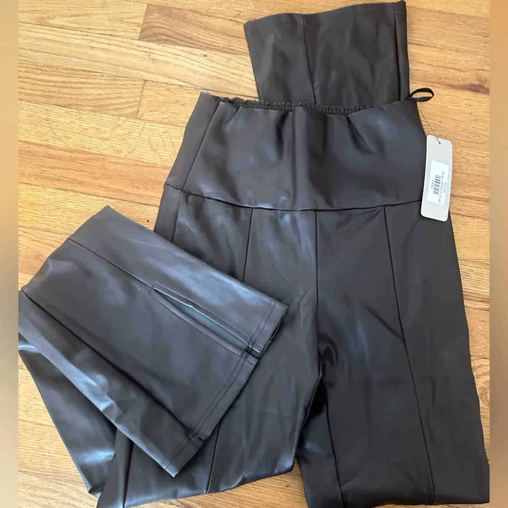 RD STYLE
Vegan Leather Front Slit Flare Pants - Image 5