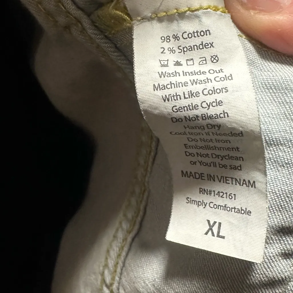 Lularoe Jaxon Light Wash Blue Denim Jacket stretch Eagle embroidered  XL - Image 8