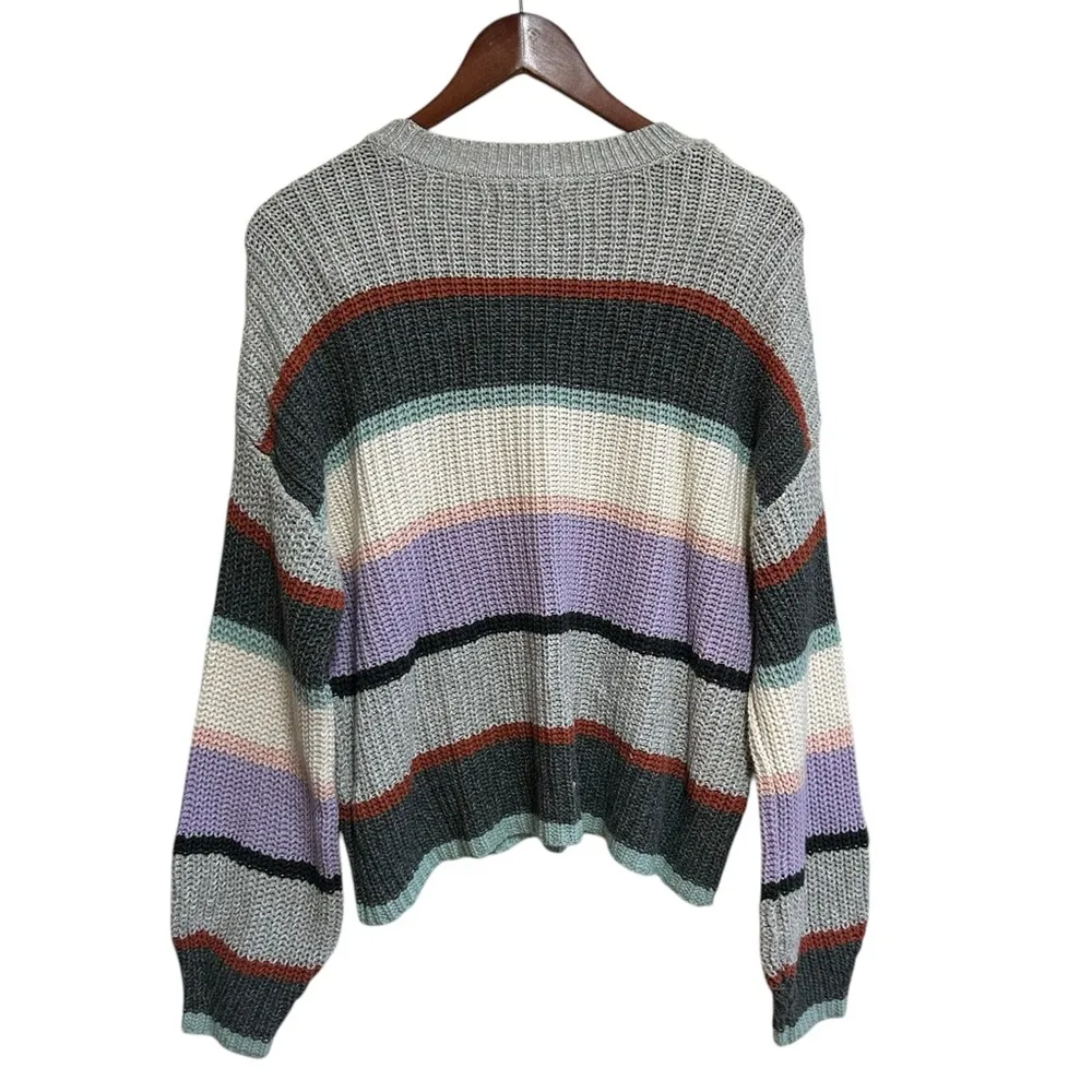 American Eagle Sweater Semi Cropped Size Medium Grey Purple Stripe - Image 4