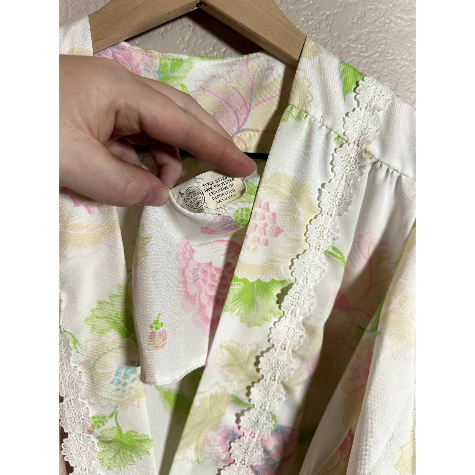 Vintage Christian Dior Lingerie PInk Green Floral Lace Robe Wrap Size Small - Image 9